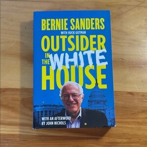 🌈2/$8  Outsider In the White House